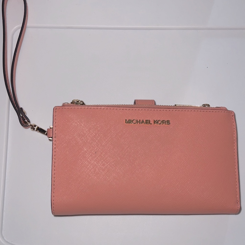 Micheal Kors Wristlet!